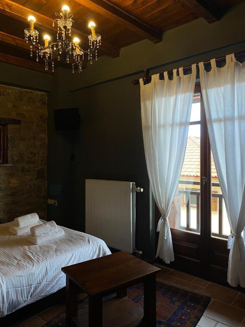 Guesthouse Katafygio Arachova Exterior foto